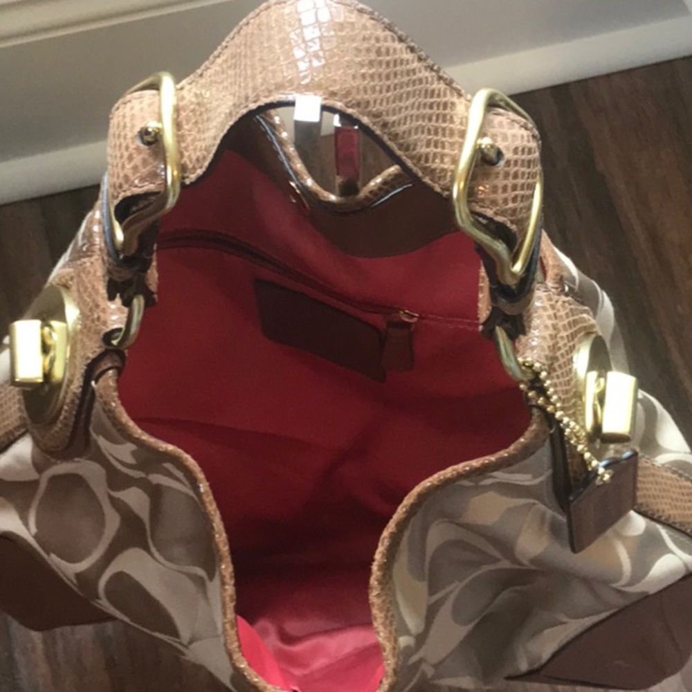 Coach Shoulder Bag EUC - Picture 2 of 7